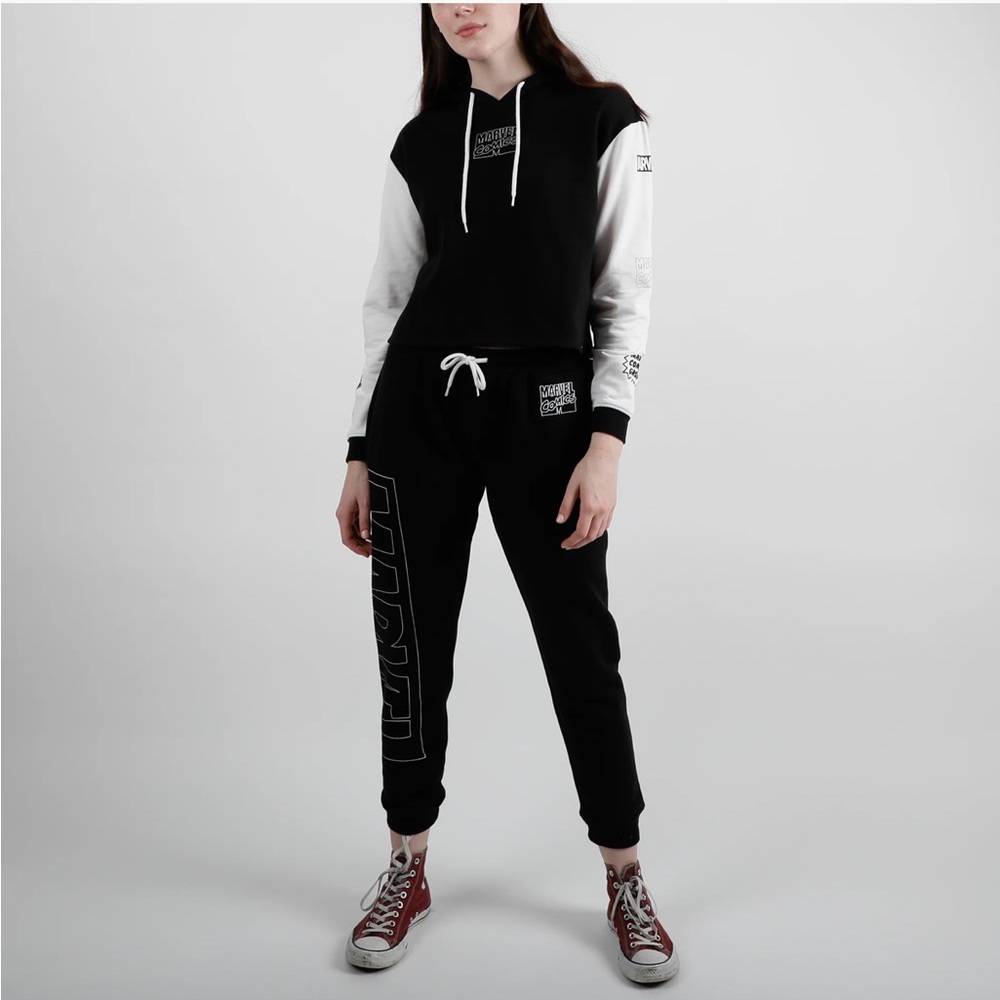 NWOT Women’s Marvel Hoodie & Jogger Pants Set